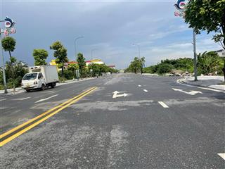 Bán gấp 120m đất đấu giá cự khối mặt đường trước 25m, view hồ, mặt tiền 6m, giá 270tr/m