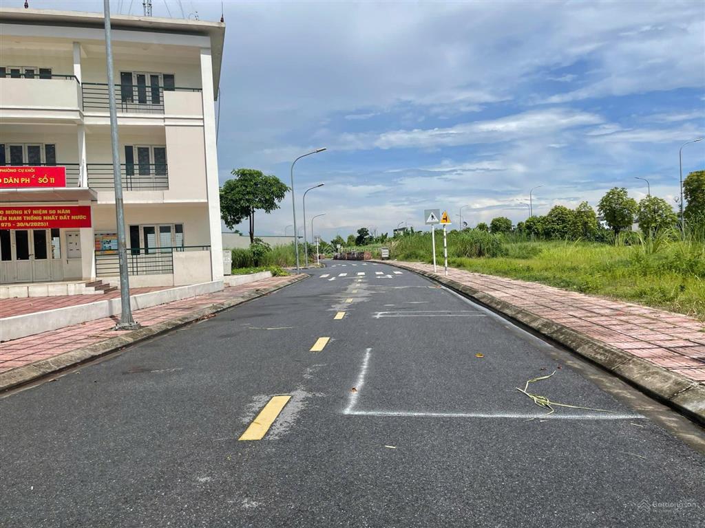 Bán đất đấu giá cự khối, long biên 65m2 mặt tiền 5m, đường 2 ô tô tránh giá đầu tư