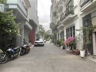 Bán đất tổ 8 thạch bàn, cạnh vườn hoa, đường ô tô tránh