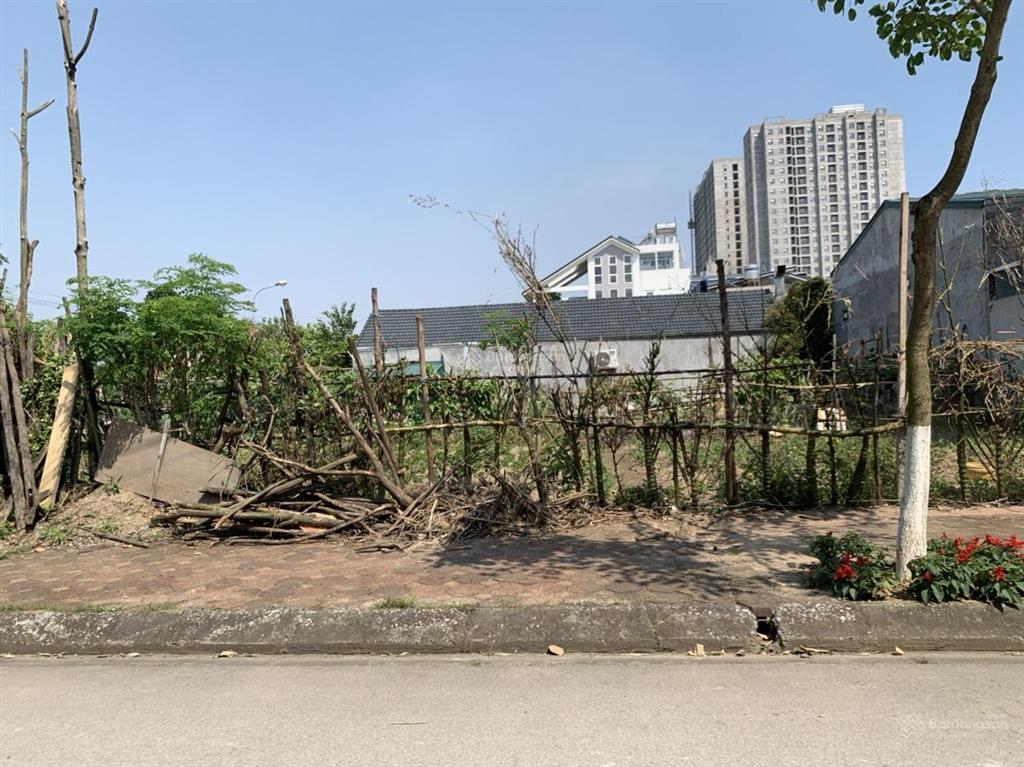 Bán lô đất giá đầu tư 98m2 khu tái định cư trâu quỳ, cách 10m ra phố nguyễn mậu tài, mặt tiền 6,52m