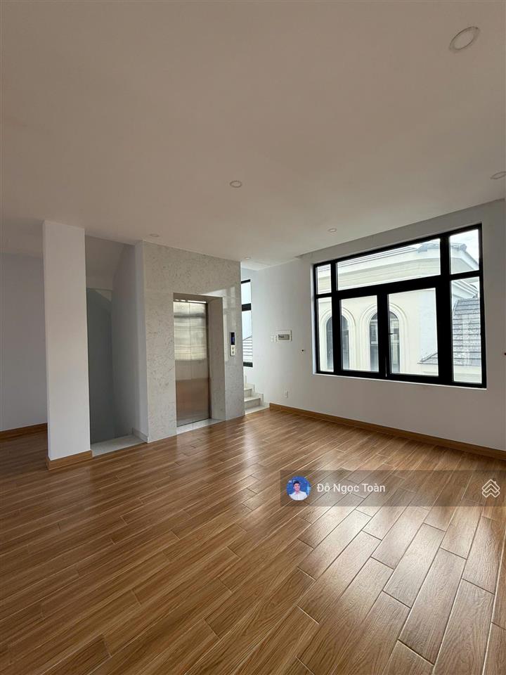 Cho thuê văn phòng vinhomes grand park. rẻ nhất thị trường