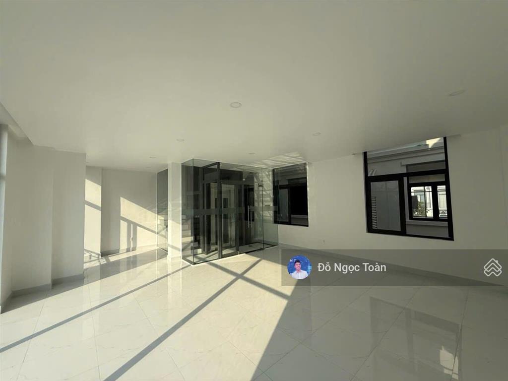 Cho thuê nhà phố full nội thất đẹp gần công viên 36ha tại vinhomes grand park