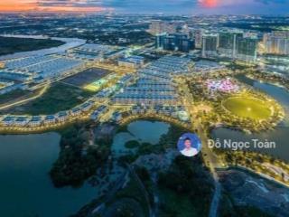 Bán nhà phố 120m2 giá siêu rẻ  chỉ 17.8 tỷ tại vinhomes grand park