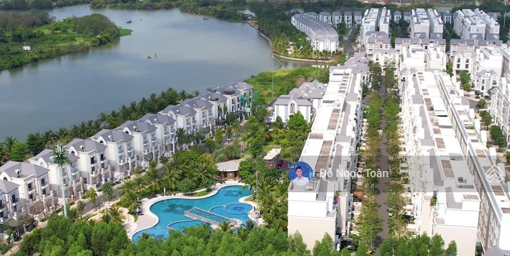 Em toàn  chuyên săn hàng đầu tư nhà phố  biệt thự tại vinhomes grand park q9