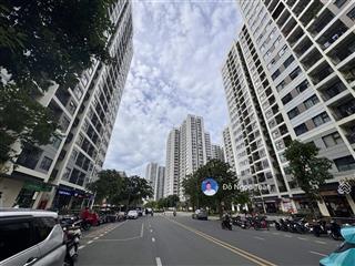 Em toàn chuyên cho thuê shop shop đẹp, giá tốt vinhomes grand park.