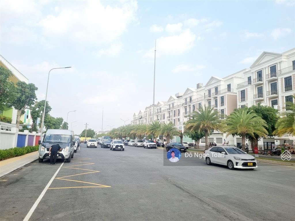 Em nắm tất cả cho thuê tại vinhomes quận 9  phù hợp ở, ngân hàng, giáo dục, f&b, vp cty