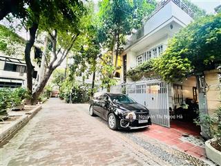 Bán nhà cầu giấy, căn góc, ô tô tránh, phố víp, dt90m  mt9  nhỉnh 30 tỷ, xây toà văn phòng đỉnh