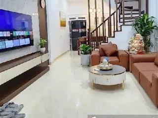 Hót  duy nhất 01 căn 6.6 tỷ cầu giấy, phố nguyễn khánh toàn mới tinh 35m2, 3 ngủ, mt3.9, gần phố.