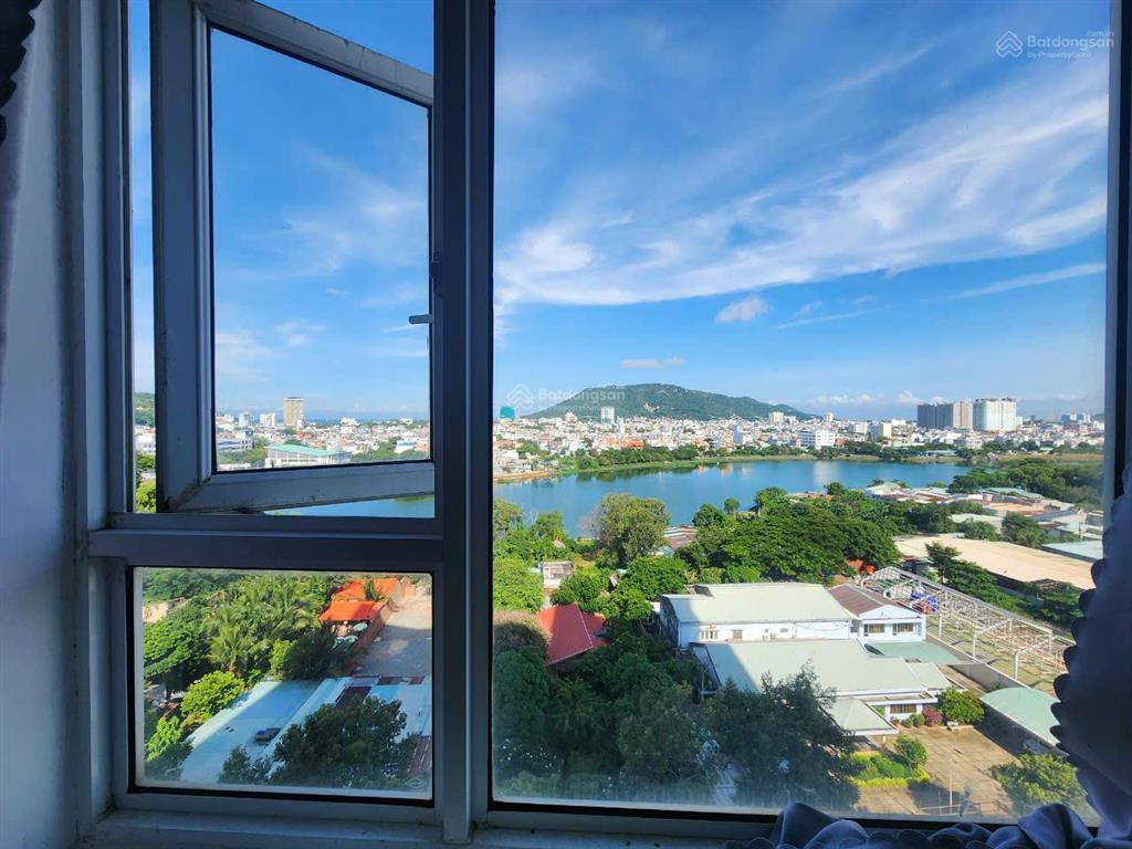 Chung cư osc land, cho thuê căn góc 1 phòng ngủ, view biển trực diện bãi sau. giá 5.5 trđ