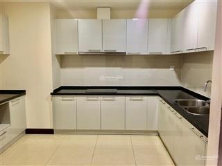 Vào luôn. 110m2 2 ngủ, 2vs cơ bản 18tr/th, full 20tr royal city.  0981 274 ***