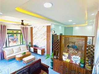 Chỉ 2 tỷ 680 tr có villa mini sân vườn hồ cá tuyệt đẹp, 2 mặt tiền nam ban ven đà lạt