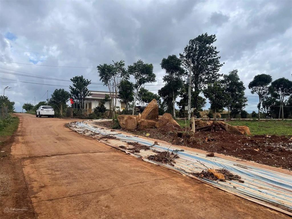 Lô đất hot đức trọng cách sân bay chỉ 8km giá chỉ 650 triệu vừa ở được, vừa đầu tư được