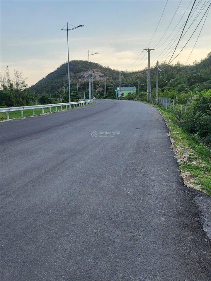 Bán resort 2 tầng + nhà dân đất vàng biển minh châu, quan lạn  3600m2, 2 thửa, rộng 60m, 144 tỷ