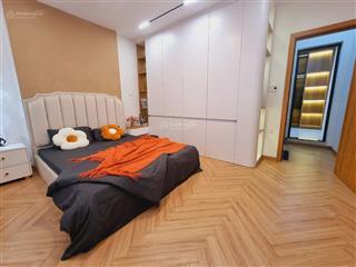 Bán tập thể tầng 4 phố vũ trọng phụng, nhà đẹp, khu vip, 65m2, 2 ngủ, 4.5 tỷ,  0943 282 ***