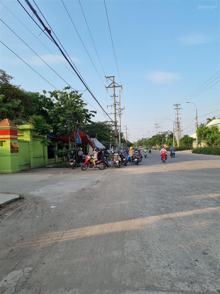 Chuyển nhượng 0.65 ha 4.8 ha đất, nhà xưởng mê linh, kcn quang minh, hà nội. 0934 439 ***