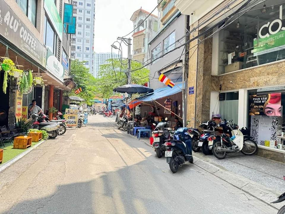 Bán đất đỗ nhuận lô góc mt 8.5m, 4 xe 7 chỗ vào đất, xây building to đẹp 160m2