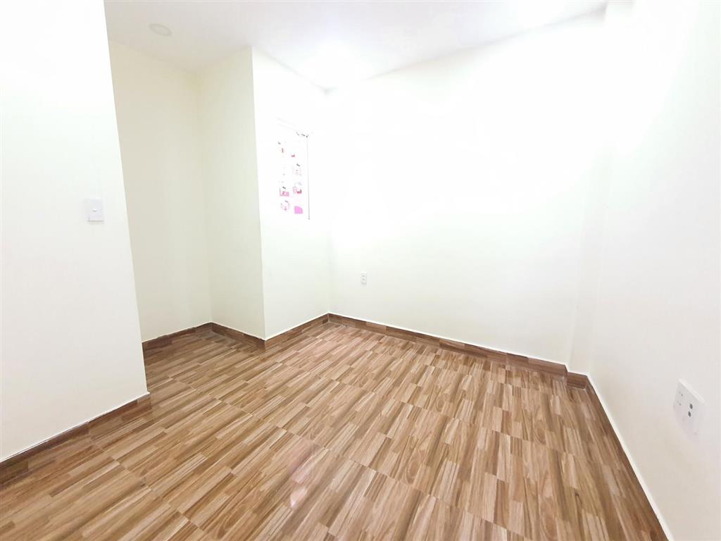 4 tầng  chỉ 6.5 tỷ  bà hạt  quận 10