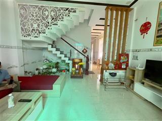 Bán nhà 3 tầng giá 4.5 tỷ  vĩnh hoà  đường 5 m cách biển 2 km. gần khu đăng kiểm