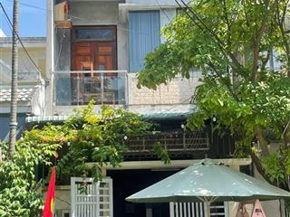Bán nhà 2 tầng mt đường hoàng công chất, gần bãi tắm sơn thủy. giá 7 tỷ  0942 992 ***