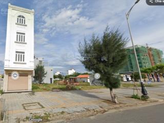 Bán lô đất biển đường trường sa , sát bãi tắm tân trà dt 100m2 giá 9ty8  0942 992 ***