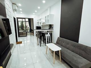 Cho thuê căn hộ độc lập trong toà nhà biệt thự ở lý chính thắng, 14.5 tr, 55m2, 1pn, 1wc, view đẹp