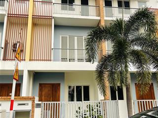Chính chủ bán căn 3 tầng tại suncasa hoà phú  sổ hồng riêng, hỗ trợ vay. giá 2ty880