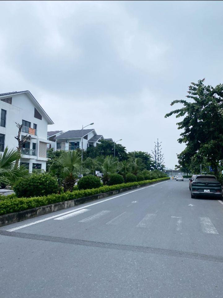 Bán biệt thự An Vượng lô góc, view vườn hoa, giáp Aeon, 228m 4 tầng giá 51.5 tỷ