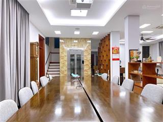 Nhà đẹp giá tốt! siêu hiếm! biệt thự đơn lập 236m2 x 5 tầng  mt 30m lô góc dòng tiền 200 tr/tháng