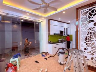 Siêu hiếm! nhà đẹp giá tốt! 30m2 x 5 tầng trần thái tông, cầu giấy, mt 6,7m sổ đỏ chính chủ nở hậu