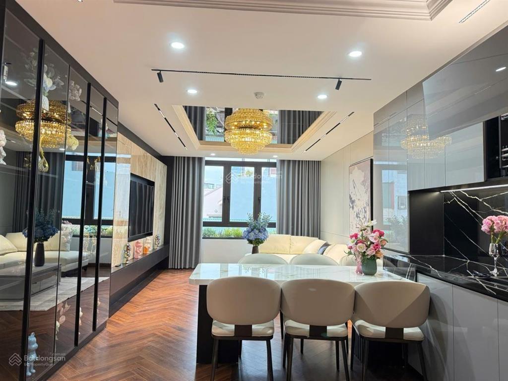 Siêu hiếm! bán nhà phố liễu giai, ba đình 100m2 x 9 tầng mt 5,5m dòng tiền cho thuê 180 tr/tháng