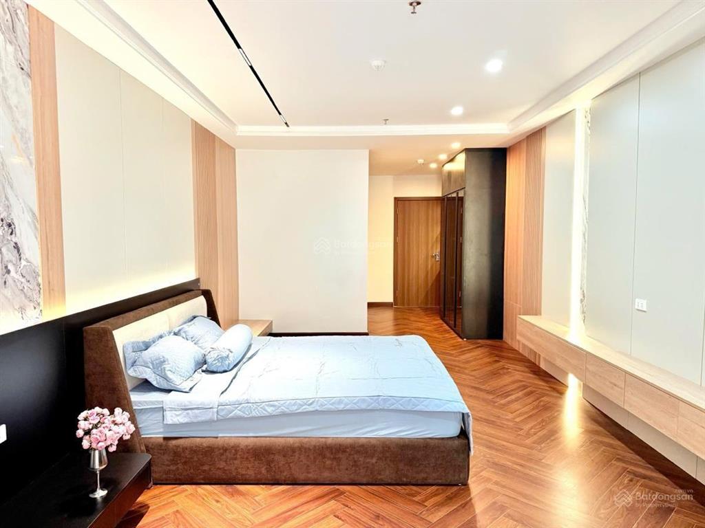 Siêu hiếm! bán nhà phố liễu giai, ba đình 100m2 x 9 tầng mt 5,5m dòng tiền cho thuê 180 tr/tháng