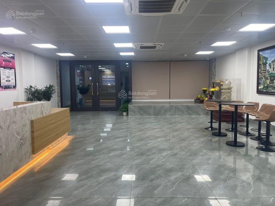 Bán tòa văn phòng phố trần thái tông  dịch vọng hậu, 130m2 x 9t. mt 8m. 89 tỷ, ô tô tránh