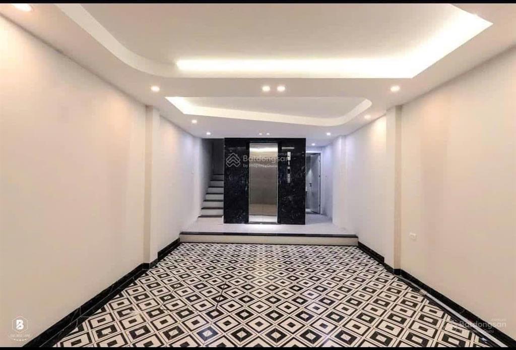 Bán nhà mặt phố hoàng ngân  trung hoà, 47m2 x 7t. mt 4m. 26 tỷ, kinh doanh, thang máy.