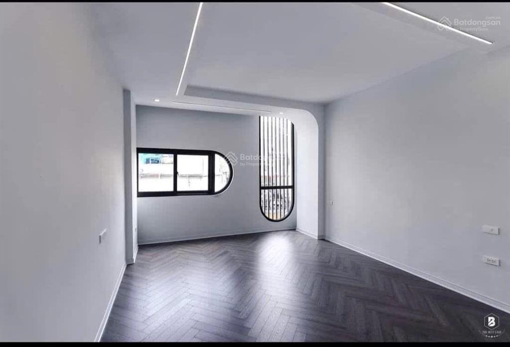 Bán nhà mặt phố hoàng ngân  trung hoà, 47m2 x 7t. mt 4m. 26 tỷ, kinh doanh, thang máy.