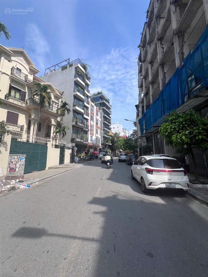 Bán nhà 2 thoáng mặt phố trịnh công sơn  tây hồ, 180m2 x mt 9.2m. 102 tỷ.