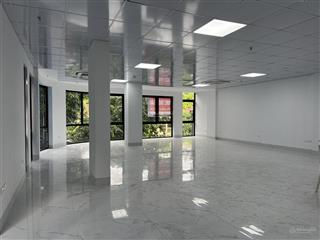 Cho thuê mặt sàn 170m lô góc thang máy, hầm để xe mỹ đình, nam từ liêm giá 20tr/tháng