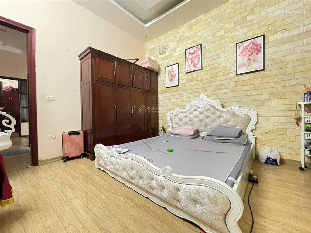 Bán nhà đào tấn 40m2 4 tầng mặt tiền 5m giá chào 8,5 tỷ