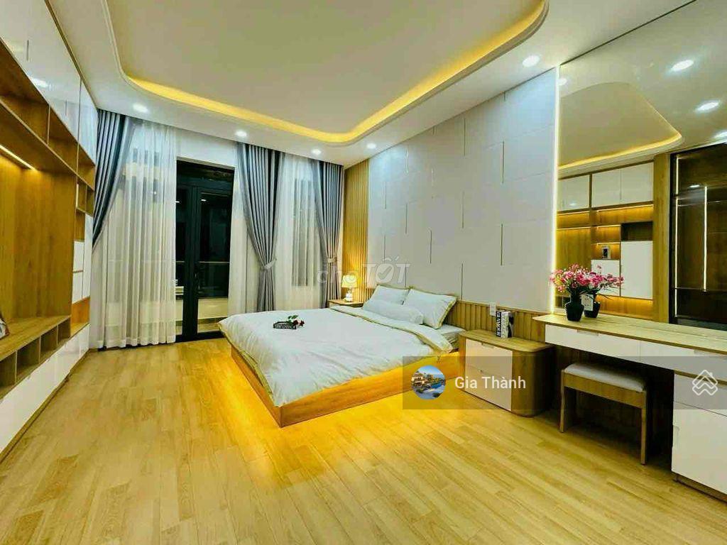 Biệt thự khu an ninh  yên tĩnh 24/24 đường phổ quang  7.2 x 18m  3 lầu  nhà đẹp ở ngay