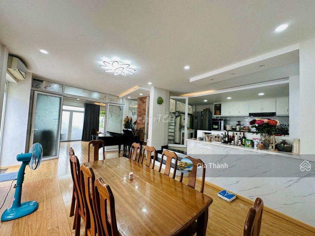 Biệt thự khu an ninh  yên tĩnh 24/24 đường phổ quang  7.2 x 18m  3 lầu  nhà đẹp ở ngay