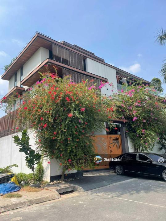Biệt thự khu an ninh  yên tĩnh 24/24 đường phổ quang  7.2 x 18m  3 lầu  nhà đẹp ở ngay