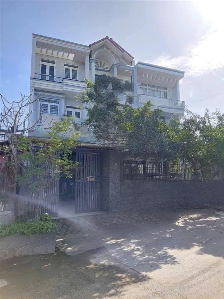 Cho thuê biệt thự bên sông gigamall hiệp bình chánh