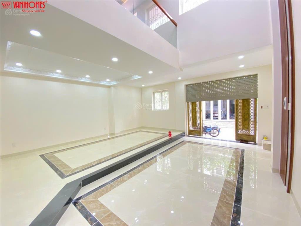 Bán nhà sát bên khu đô thị vạn phúc city thủ đức