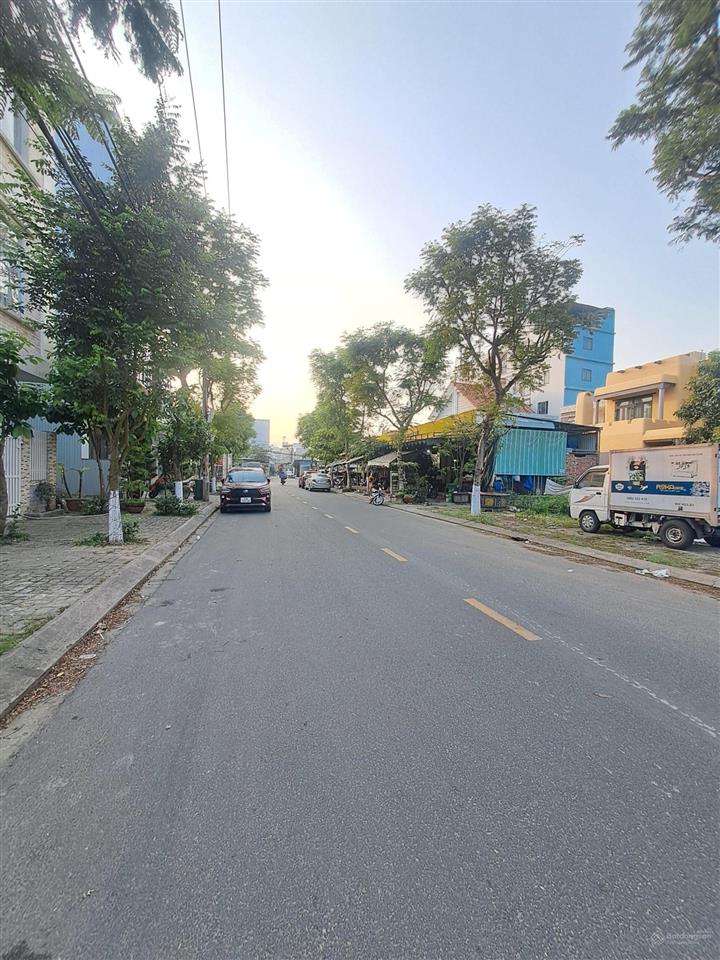 Bán lô đất mt lê văn thứ dt 140m2, ngang 7m thông biển