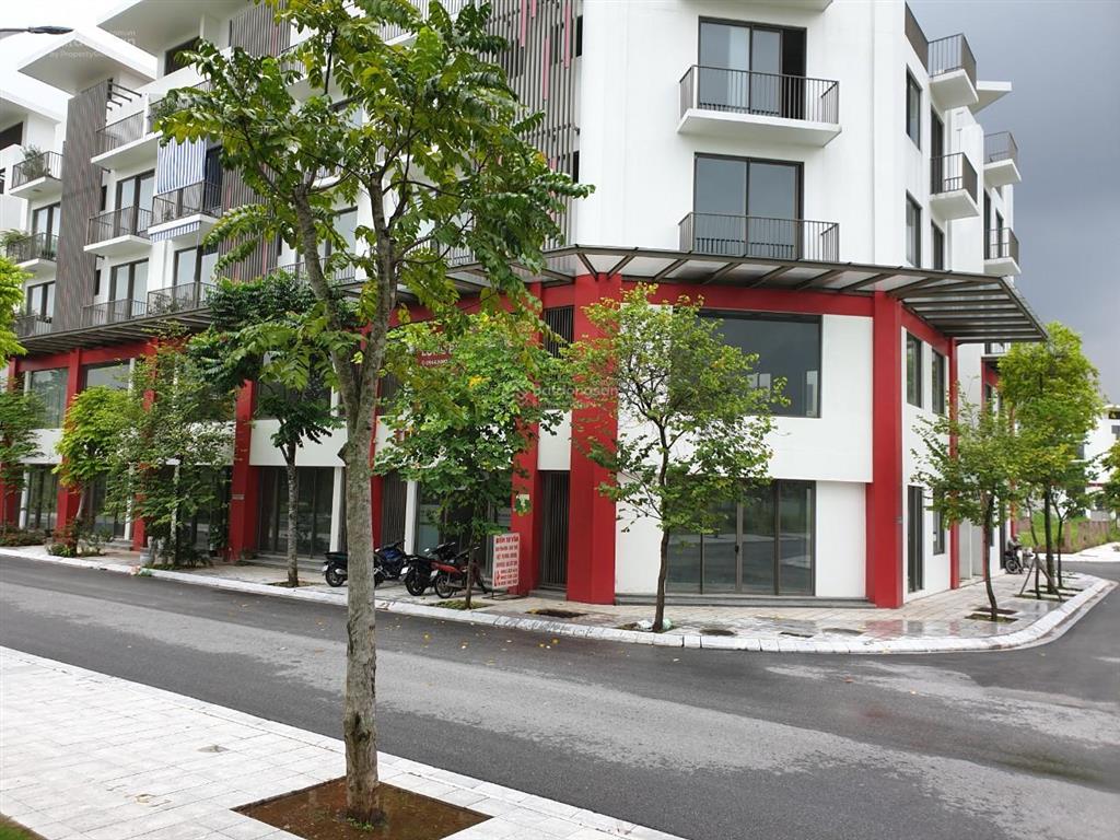 Cần chuyển nhượng gấp lk khai sơn căn góc 3 mặt thoáng view hồ dt 103m2 kd, vp,  0965 855 ***