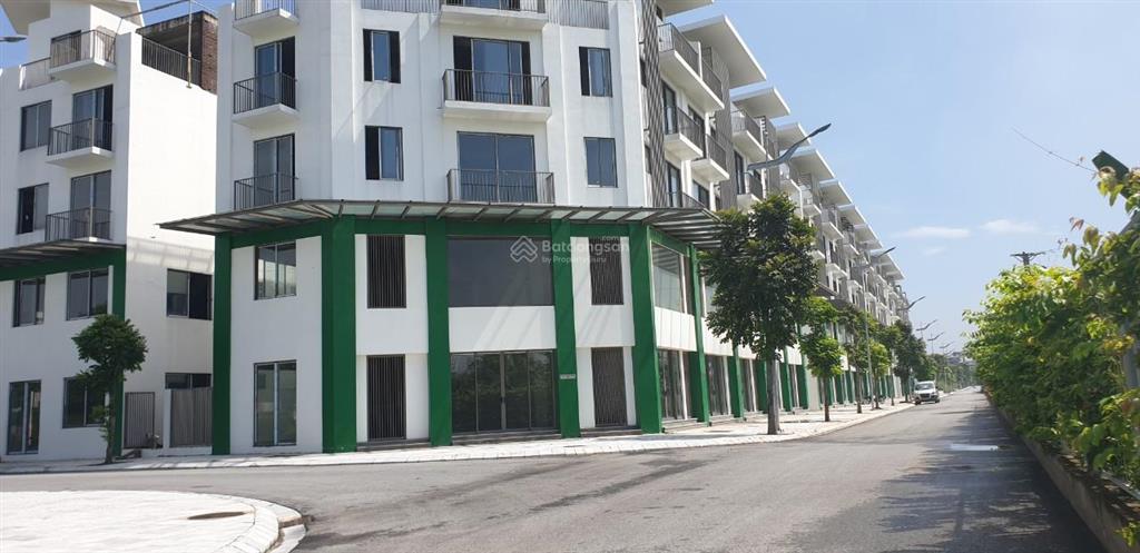 Cần chuyển nhượng gấp lk khai sơn căn góc 3 mặt thoáng view hồ dt 103m2 kd, vp,  0965 855 ***