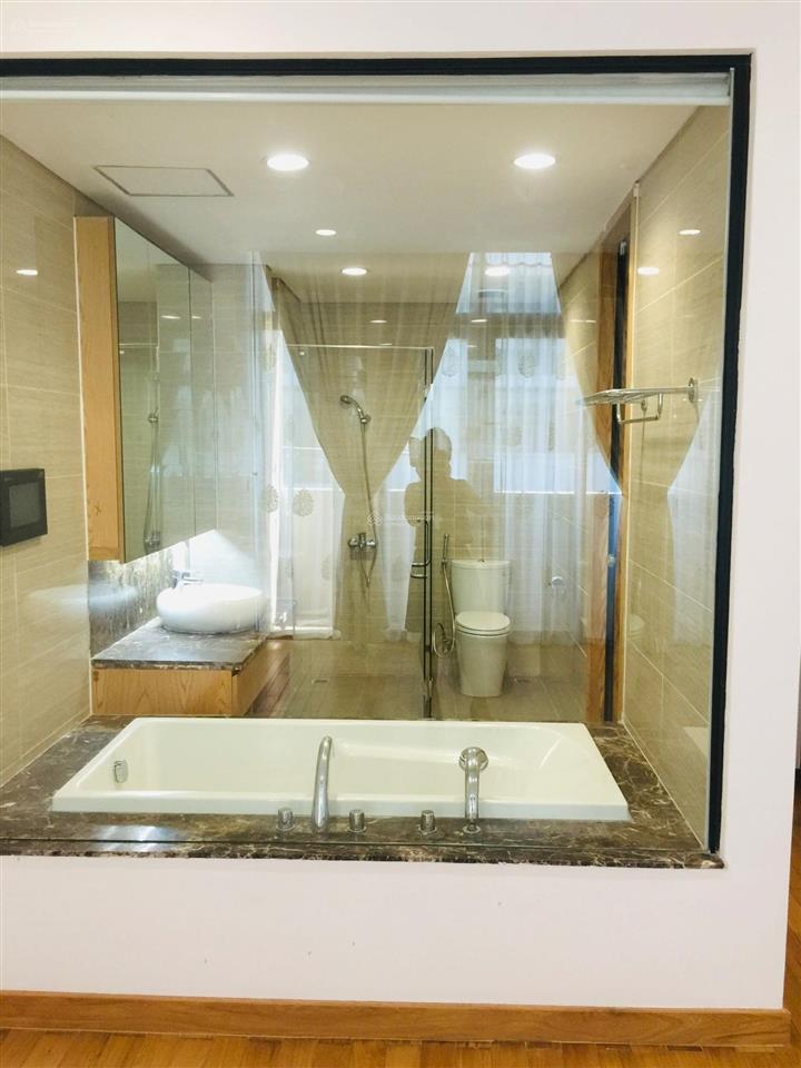 Bán 3 căn hộ 87m2, 117m2, 136m2 rẻ nhất thị trường tại thăng long n0.1.  0975 226 *** xem nhà