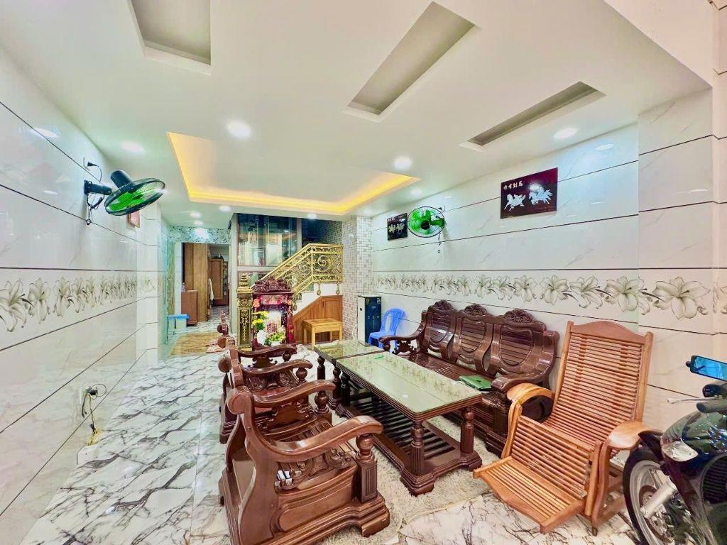 Mặt tiền Lê Lư, 80m2, 6 tầng thang máy, 12PN, chỉ 15.45 tỷ, dòng tiền >500tr/năm