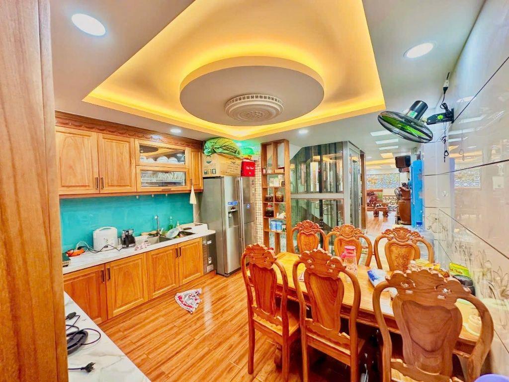 Mặt tiền Lê Lư, 80m2, 6 tầng thang máy, 12PN, chỉ 15.45 tỷ, dòng tiền >500tr/năm