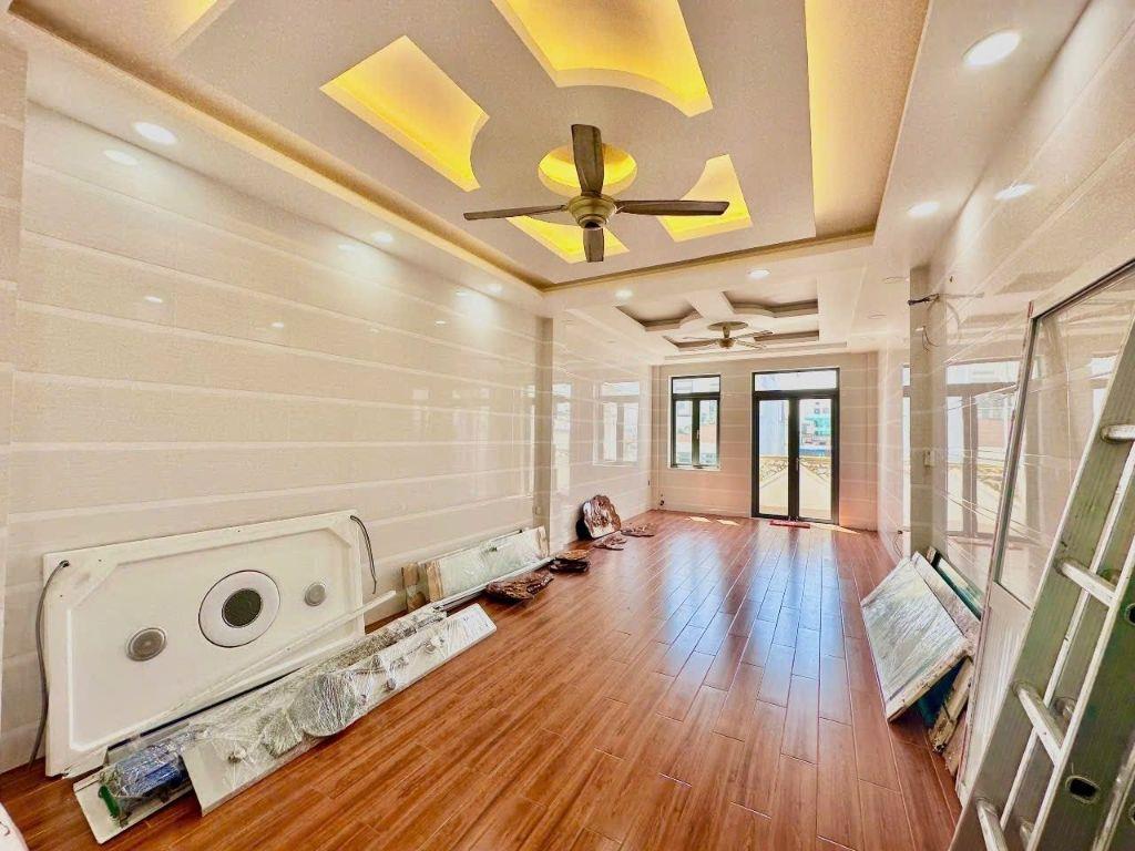 Mặt tiền Lê Lư, 80m2, 6 tầng thang máy, 12PN, chỉ 15.45 tỷ, dòng tiền >500tr/năm