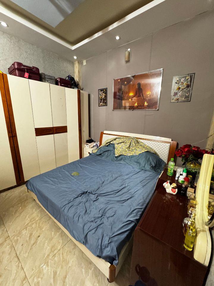 HXH Hoàng Văn Thụ gần sân bay, 57m2, 4 tầng 5PN đẹp, chỉ 8.9 tỷ, ngay trung tâm